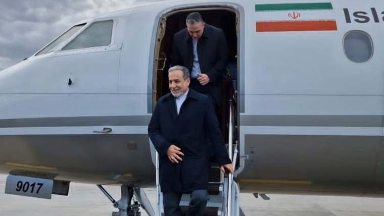 ایرانی وزیر خارجہ، روسی صدر سے ملاقات کیلئے سینٹ پیٹرزبرگ پہنچ گئے