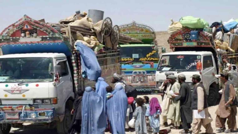 پنجاب بھر سے غیرقانونی مقیم غیر ملکی باشندوں کے انخلا کا عمل جاری