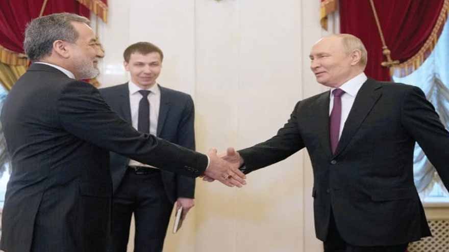 Putin praises Iranian people for resistance to US in talks with Araghchi