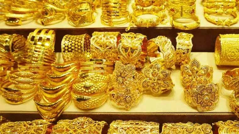 سونے کی قیمتوں کو بڑا جھٹکا، فی تولہ 8,900 روپے سستا