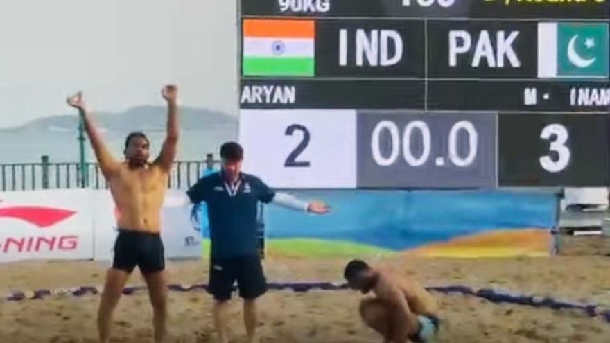 Pakistani wrestler stuns Indian opponent to reach Asian Beach Games Quarterfinals in China