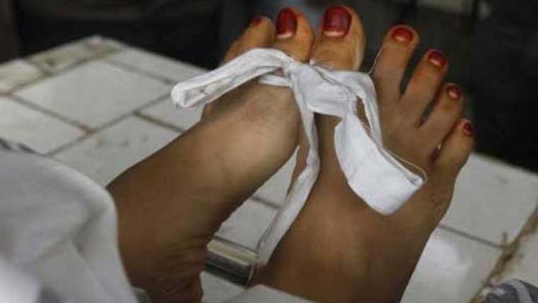 بہاولنگر: گھر کے کمرے سے خاتون کی پھندا لگی لاش برآمد