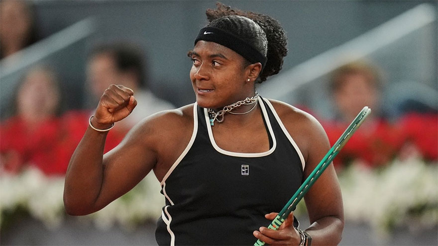 Baptiste ends Sabalenka's Madrid title defence