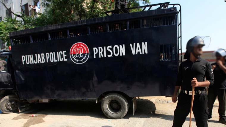 عدالت میں پیشی کیلئے لائے گئے 3 قیدی لاک اپ سے فرار