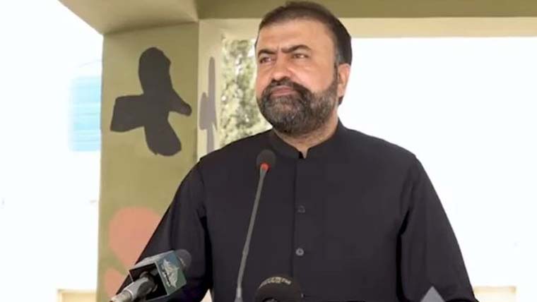 شہدا پر سیاست نا قابل قبول، سیاست کو دہشتگردی سے نہ جوڑا جائے: سرفراز بگٹی