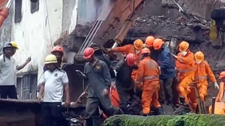 بھارت ریاست مہاراشٹر میں کثیر منزلہ عمارت گرنے سے 9 افراد ہلاک
