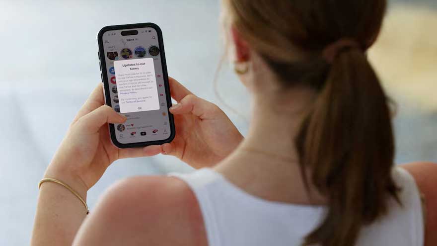 Australia defends under-16 social media ban despite widespread teen use
