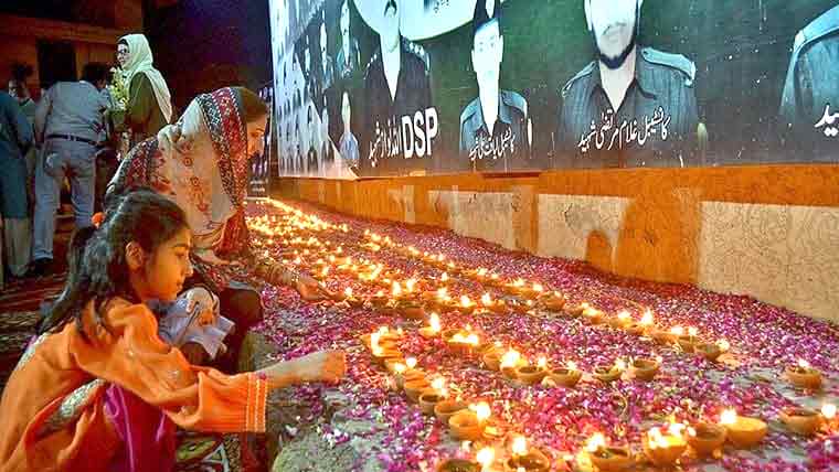 ملک بھر میں آج یوم شہدائے پولیس منایا جارہا ہے