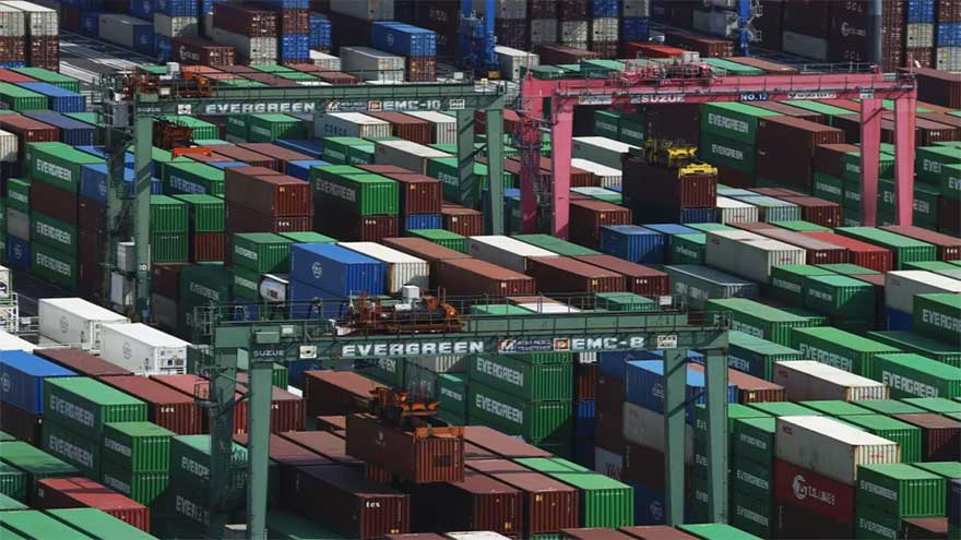 Pakistan, Iran agree to boost bilateral trade to $10 billion
