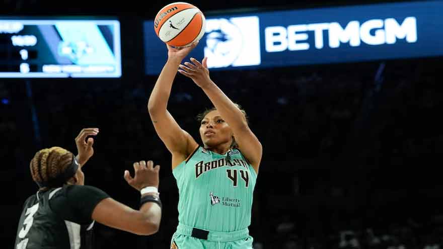 Liberty waive former All-Star Betnijah Laney-Hamilton