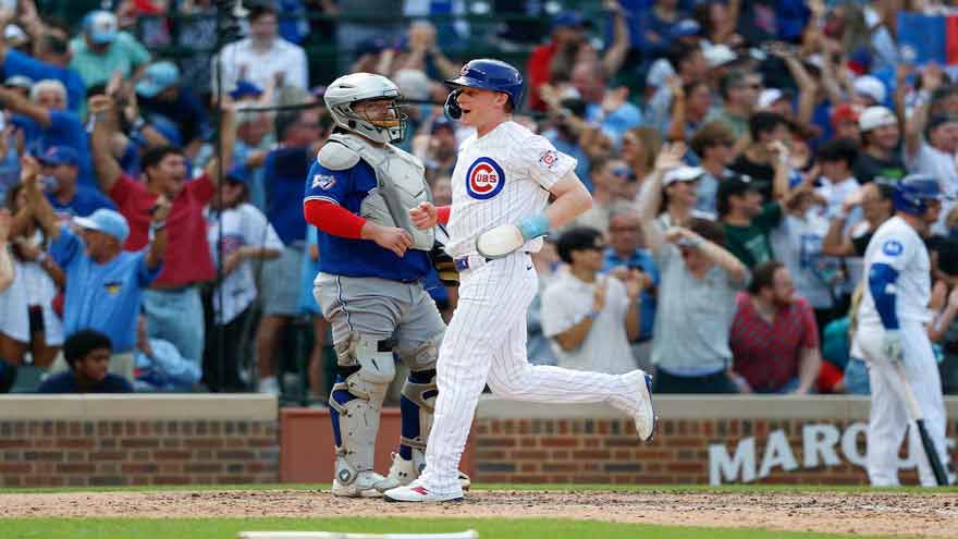 MLB roundup: Cubs force extras with HR, walk off Jays in 11th