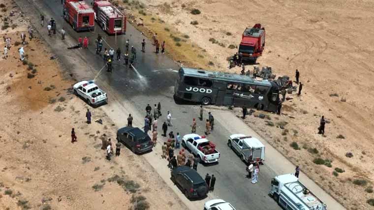 شام: مسافر بس میں دھماکہ، 2 افراد جاں بحق، 14 زخمی