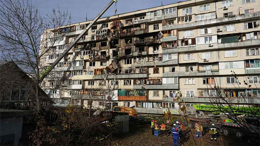 Russia, Ukraine exchange overnight strikes that leave 7 dead, many injured