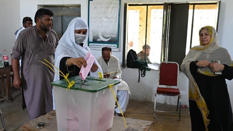 آزاد کشمیر الیکشن کا تیسرا مرحلہ: باغ اور حویلی کے 4 حلقوں پر پولنگ
