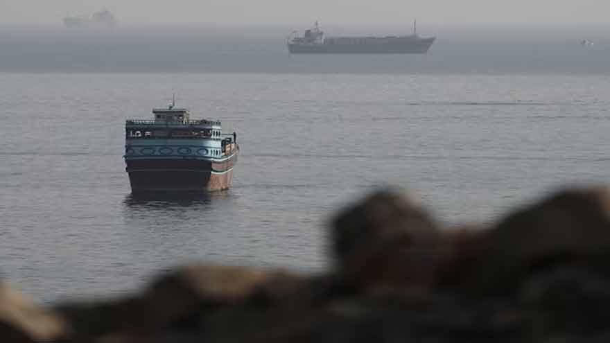 Oil rises on uncertainty over reopening of Hormuz