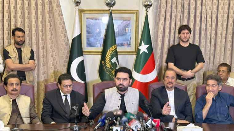  بانی سے ملاقات نہ کرائی گئی تو سپریم کورٹ کے سامنے دھرنا دیں گے: سہیل آفریدی