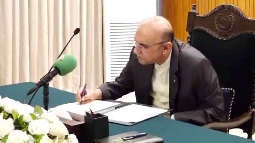 President Zardari approves appointment of high court judges