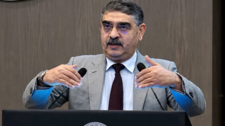 بلوچستان کے مسائل کا حل علیحدگی پسندی یا تشدد نہیں: سینیٹر انوارالحق کاکڑ