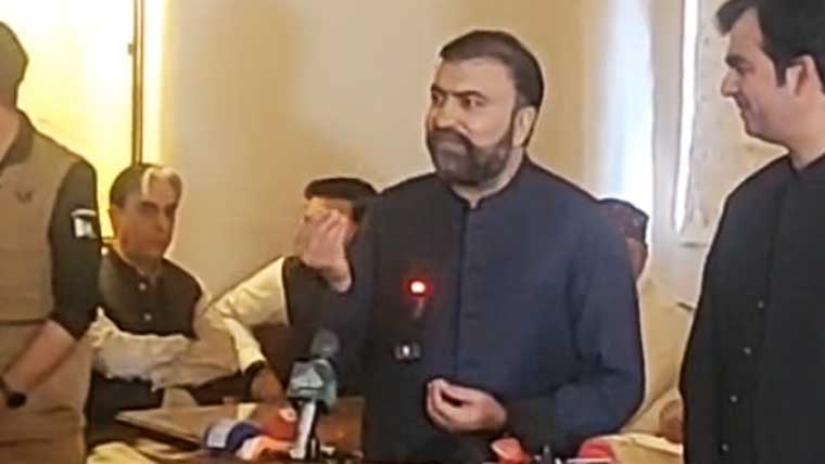 بلوچوں کو لاحاصل جنگ کی طرف دھکیلا جا رہا ہے: سرفراز بگٹی