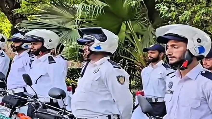  Punjab traffic police switches to new white-and-navy uniform