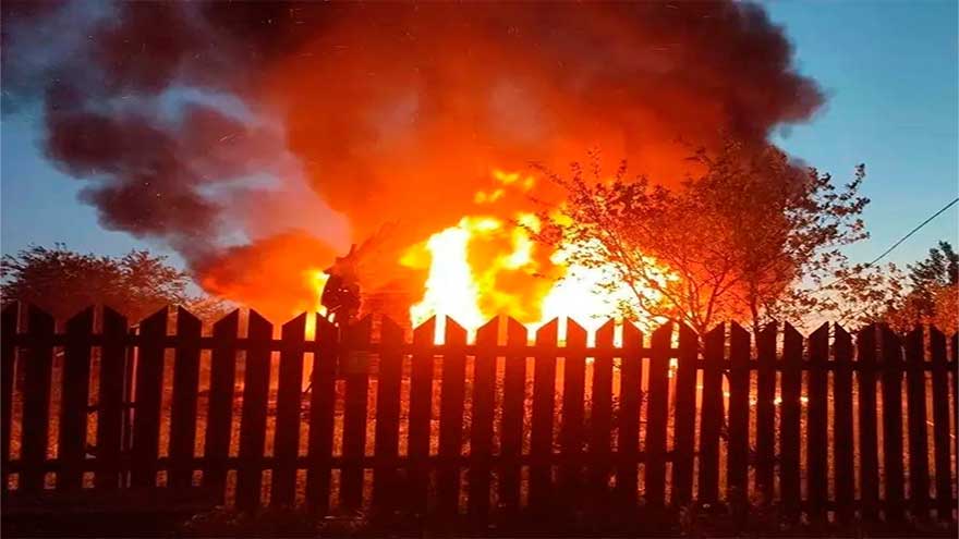  Wildfire at Indonesia's Mount Bromo mostly contained as smoke forces school closures