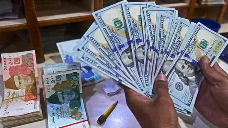 روپے کے مقابلے میں ڈالر مزید تین پیسے سستا ہوگیا