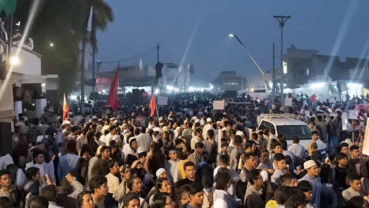 ایل اے17: انتخابی تنازع کے بعد ہوتر میں چند افراد کا گاڑیوں پر حملہ، متعددکے شیشے توڑ دیے