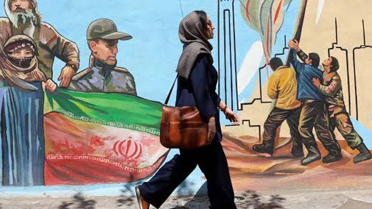 امریکا ایران کے خلاف جوہری ہتھیار استعمال کرنےکی کوشش نہ کرے: پاسدارانِ انقلاب