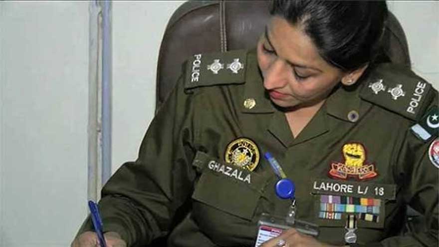 Women police officers to be available 24/7 at Lahore police stations