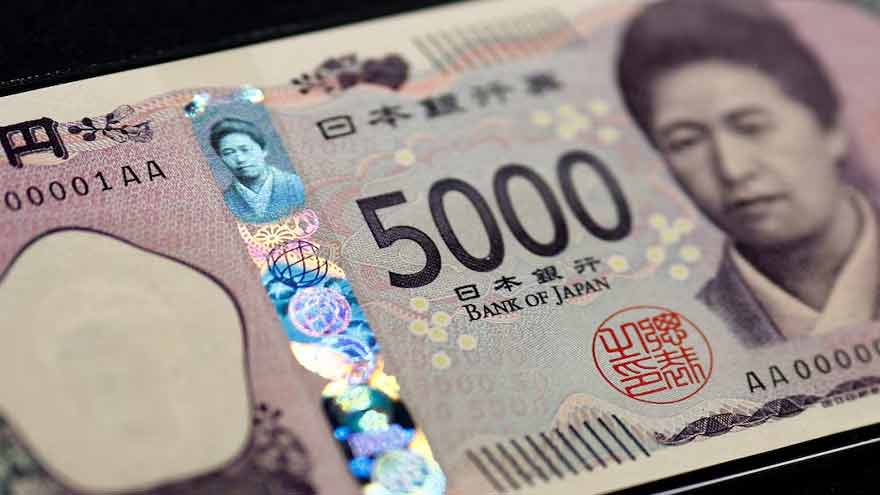 Yen's slide to weekly loss prompts bets for another intervention