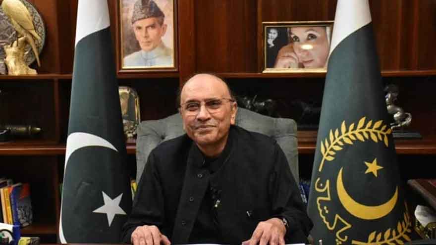 Independence Day: President Zardari approves military awards, commutes sentences of prisoners