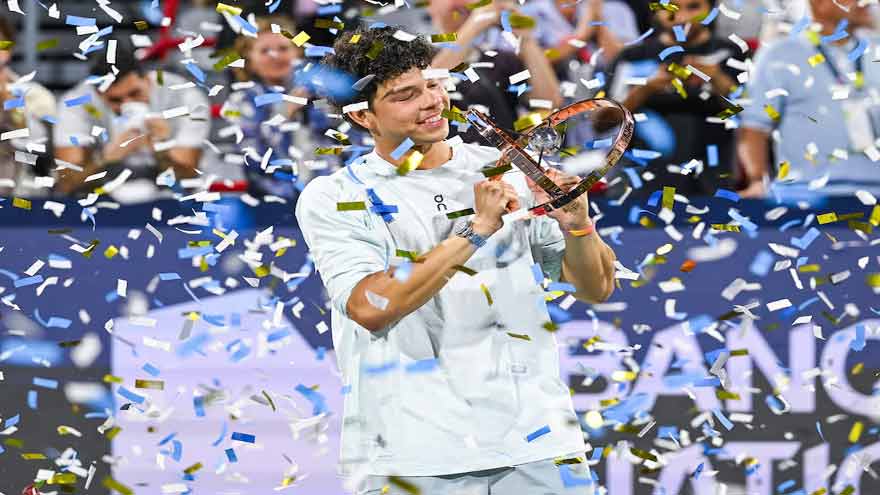 Shelton wins back-to-back Canadian Opens with victory over Nakashima