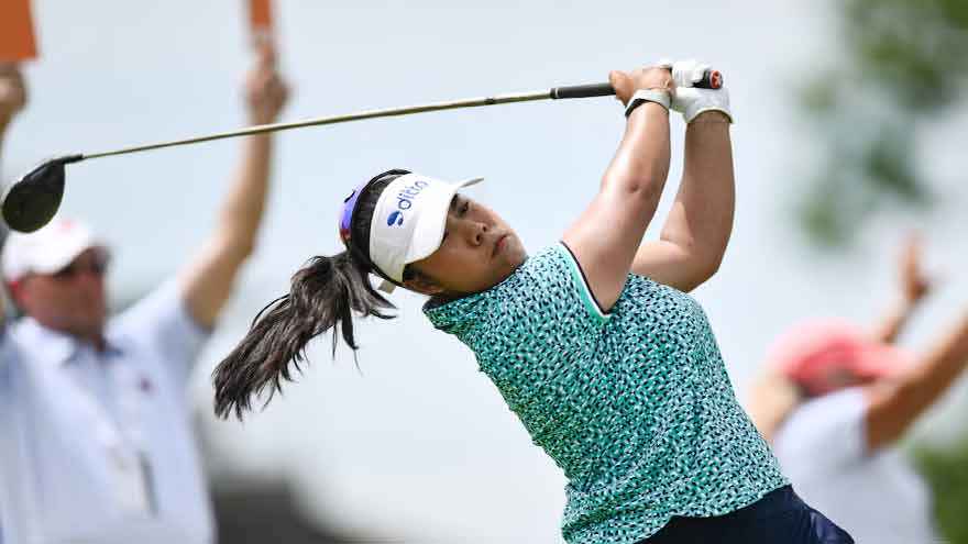 Hot-putting Arpichaya Yubol nabs lead at Standard Portland Classic
