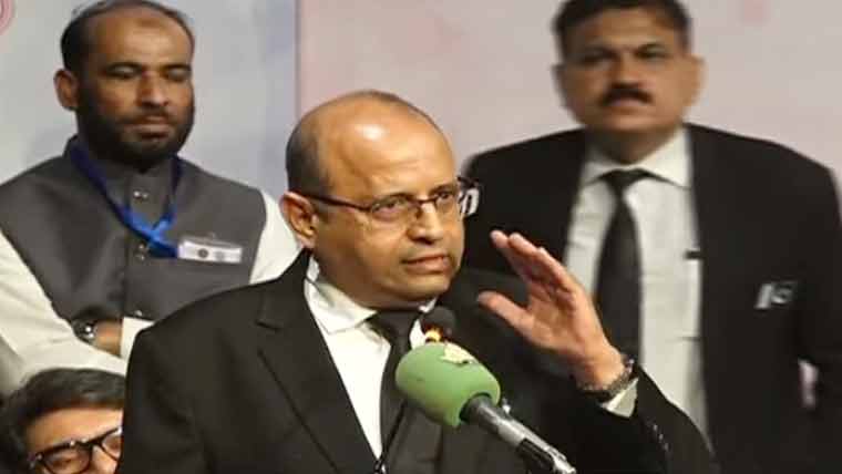 دنیا کے کسی معاشرے نے خواتین کو محکوم رکھ کر ترقی نہیں کی: چیف جسٹس سندھ ہائیکورٹ