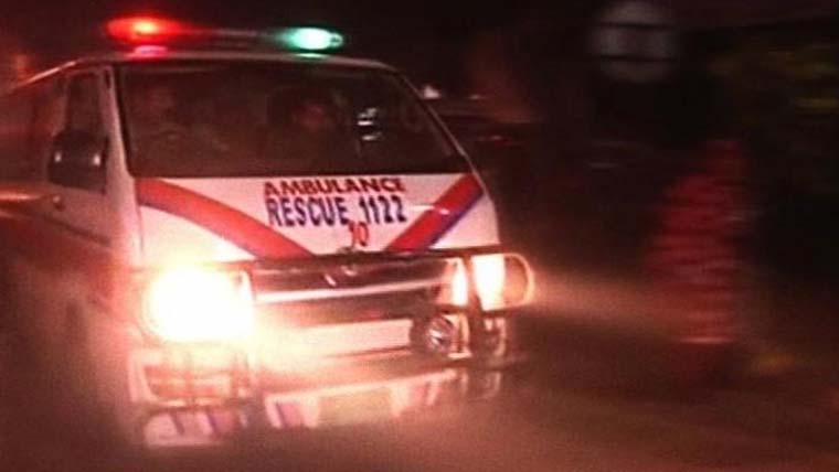 لاہور: موٹر سائیکل کی پٹرول ٹینکی پھٹنے سے 8 افراد جھلس گئے
