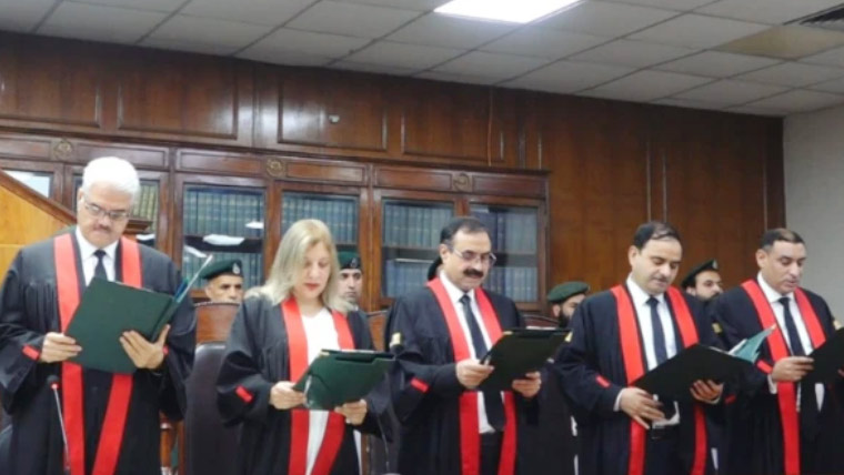 پشاور ہائیکورٹ کے 4 مستقل ہونے والے ججز نے حلف اٹھا لیا
