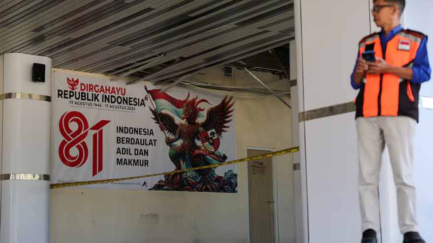 Search for Indonesia earthquake victims underway on Independence Day