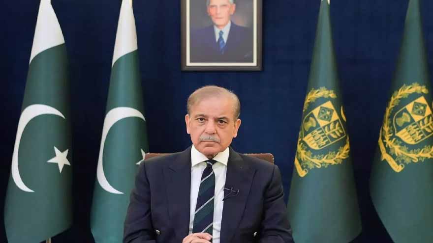 PM Shehbaz reviews hajj preparations, stresses quality services for pilgrims