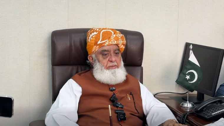 حکومت اور اپوزیشن میں معقول دوریاں ہونی چاہئیں، مخالفت برائے مخالفت نہیں: مولانا فضل الرحمان