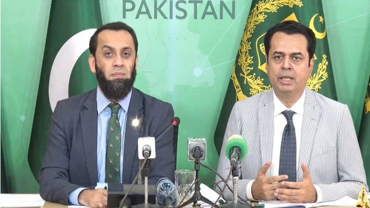 عمران خان کو جیل مینوئل کے مطابق علاج کی سہولتیں ملتی رہیں گی:عطا تارڑ