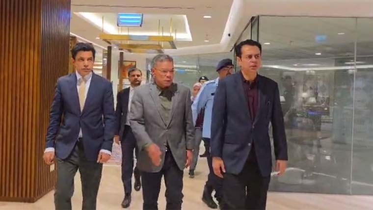 ملائیشیا کے وزیر داخلہ 2 روزہ دورے پر پاکستان پہنچ گئے