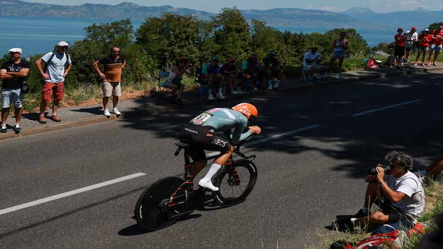 Tarling to compete in Vuelta a Espana days after brother's death