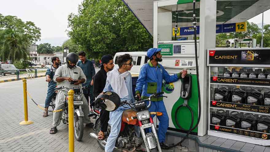 Govt raises petrol, diesel dealers' margin to Rs9.98 per litre
