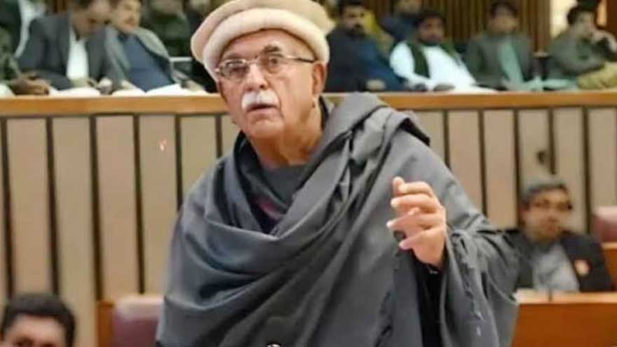 Achakzai warns against wasting chance for political settlement