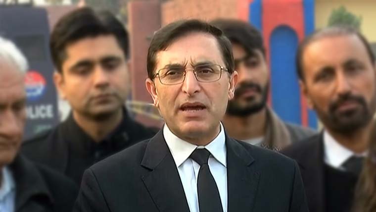 مولانا فضل الرحمان کو اپوزیشن اتحاد کا حصہ بنانا چاہتے ہیں: بیرسٹر گوہر