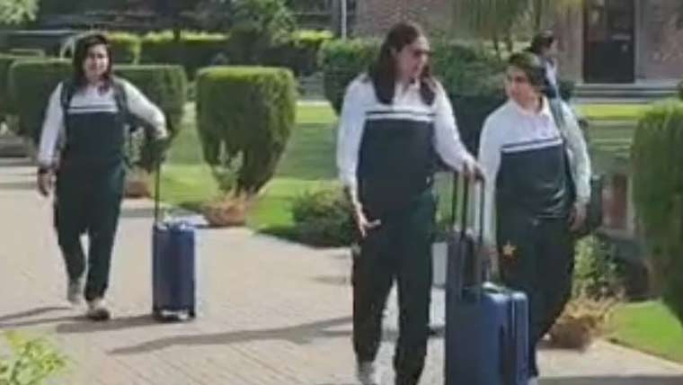 ویمنز ایشیا کپ میں شرکت کیلئے پاکستان ویمن ٹیم دبئی روانہ