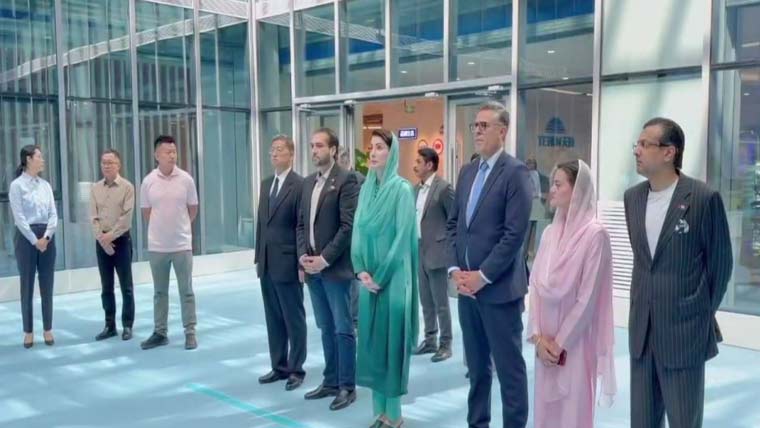 مریم نواز  کا سنکیانگ میں معروف چینی ڈیری کمپنی کے ہیڈکوارٹر کا دورہ