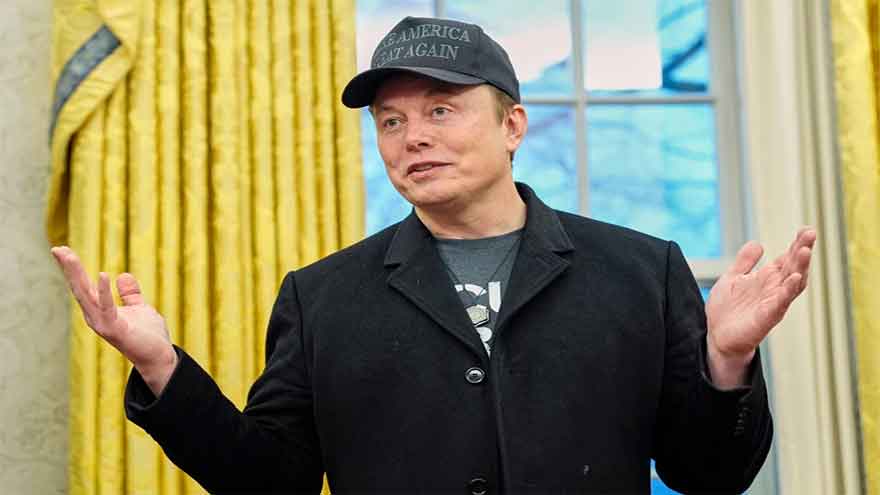 Zelenskyy gives award to Elon Musk for Starlink's role in Ukraine