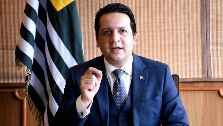 افتخار گیلانی: کاروبار، وکالت اور سیاست سے آزاد کشمیر کی وزارتِ عظمیٰ تک سفر