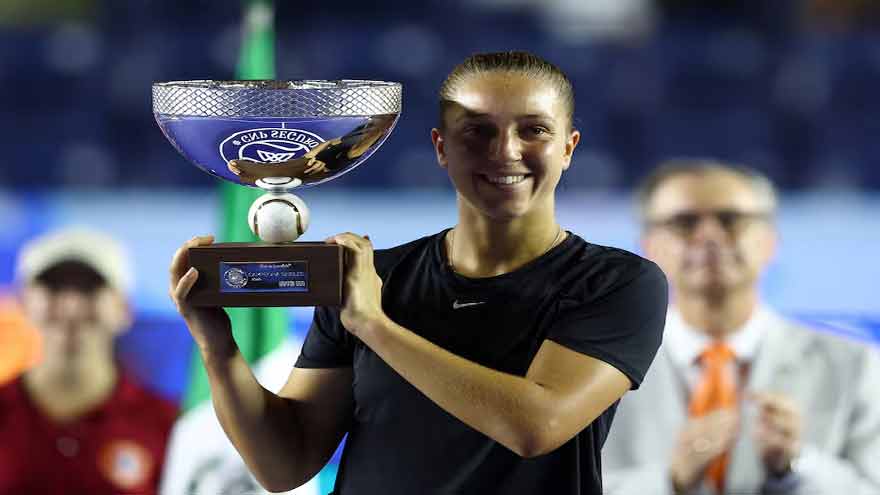 Parry defeats Mertens in Monterrey to claim maiden WTA singles title